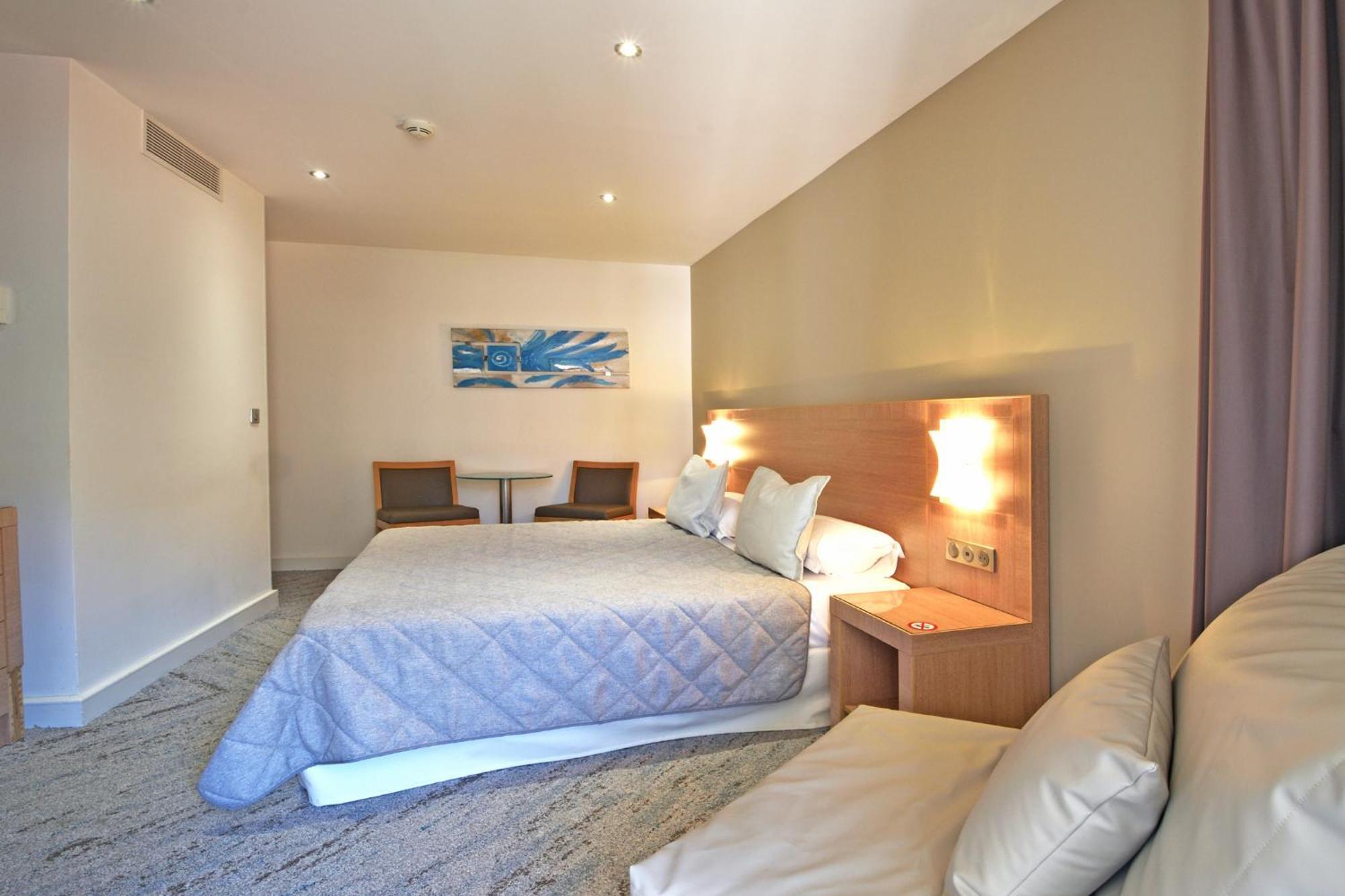 Hotel Le Rocher กาลวี ภายนอก รูปภาพ